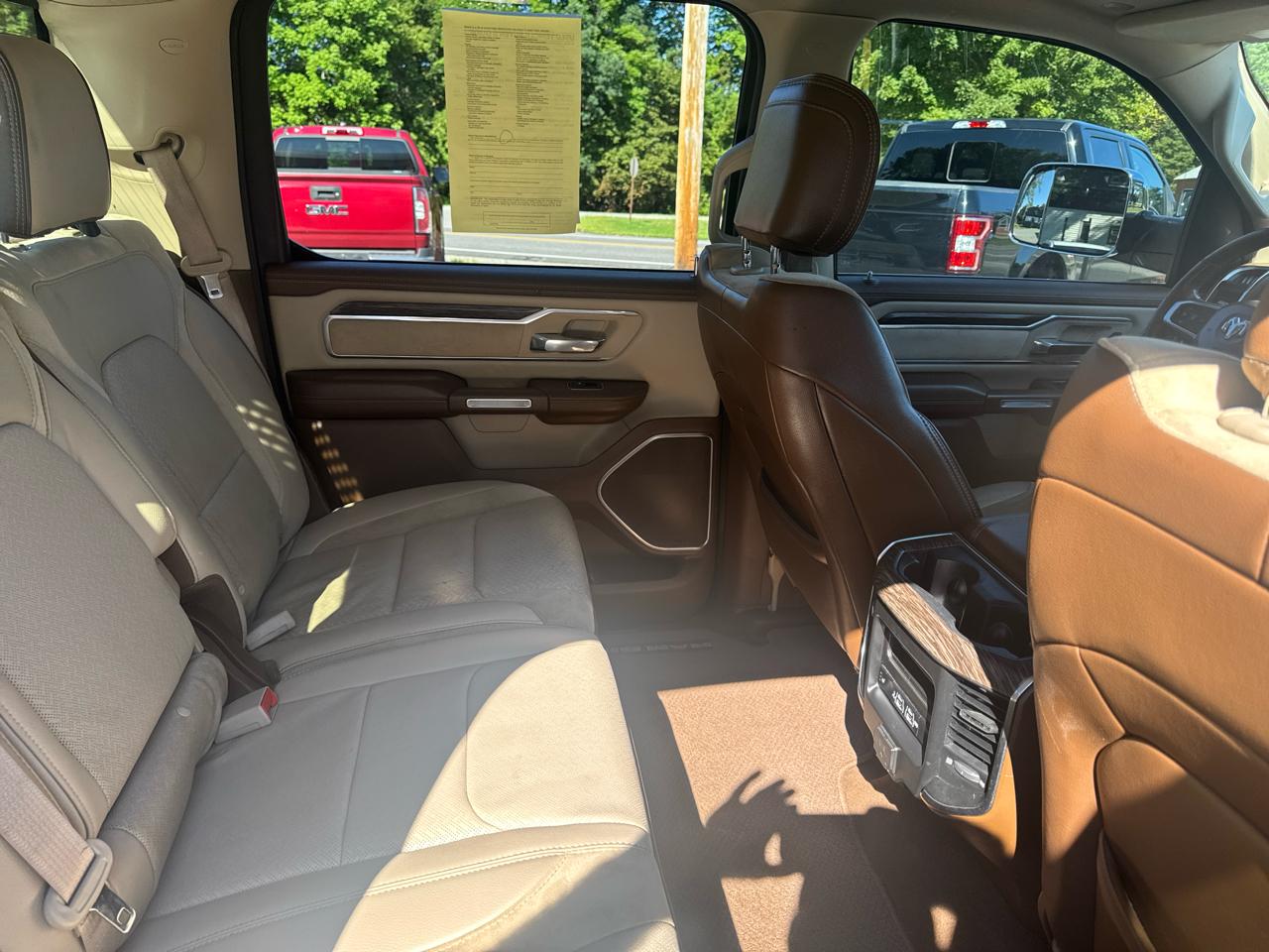 RAM 1500 Laramie Crew Cab SWB 4WD 2019