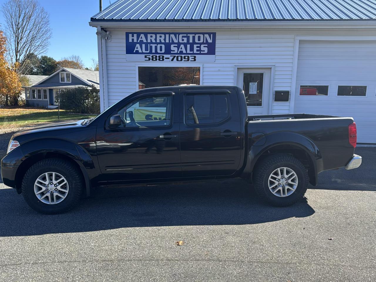 2017 Nissan Frontier 4WD Crew Cab SWB Manual SV