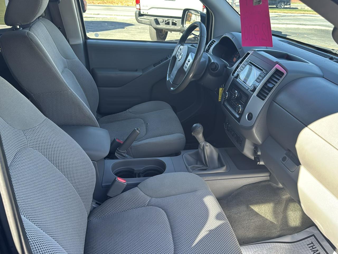 Nissan Frontier 4WD Crew Cab SWB Manual SV 2017