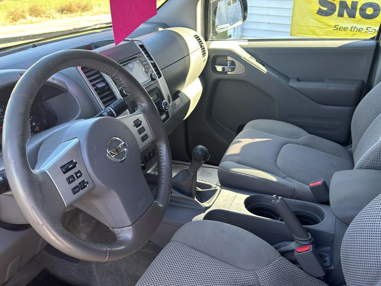 Nissan Frontier 4WD Crew Cab SWB Manual SV 2017