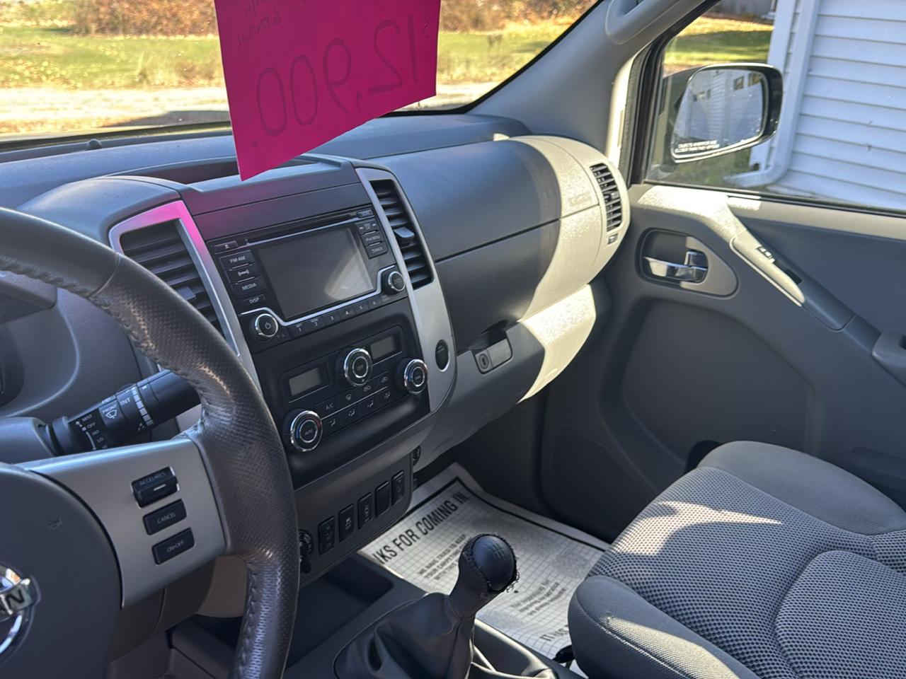 Nissan Frontier 4WD Crew Cab SWB Manual SV 2017