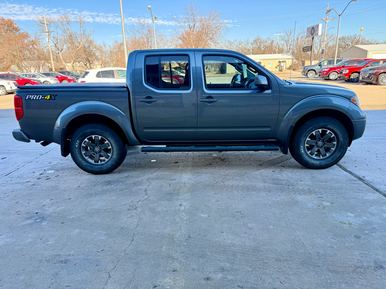 Nissan Frontier PRO-4X Crew Cab 5AT 4WD 2016