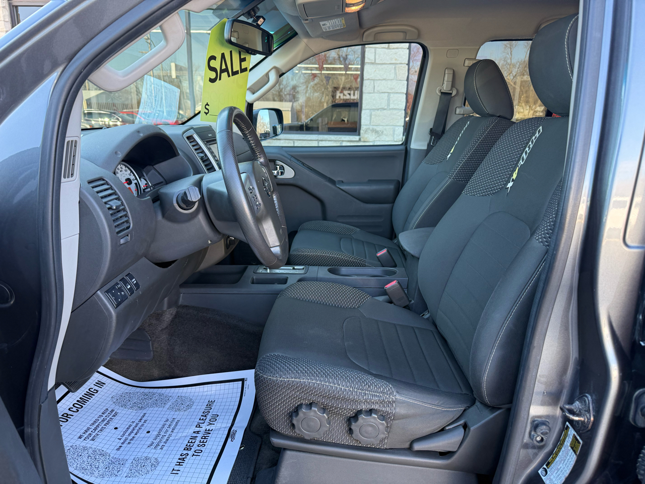 Nissan Frontier PRO-4X Crew Cab 5AT 4WD 2016