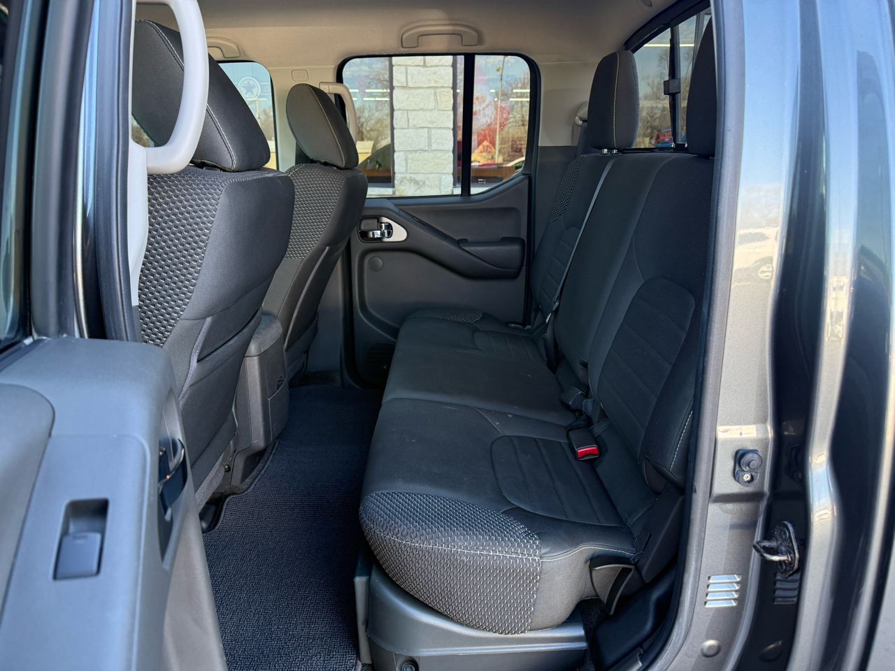 Nissan Frontier PRO-4X Crew Cab 5AT 4WD 2016