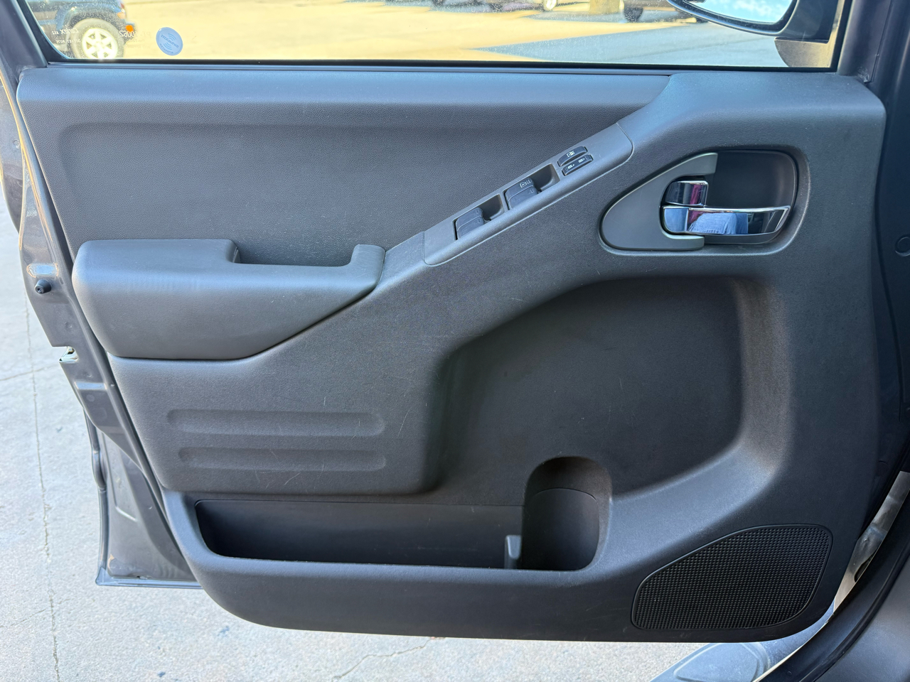 Nissan Frontier PRO-4X Crew Cab 5AT 4WD 2016