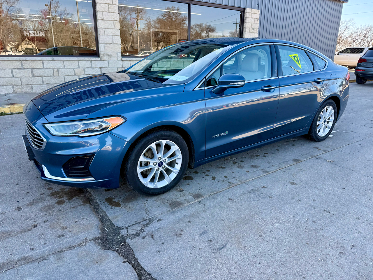 Ford Fusion Hybrid SEL 2019