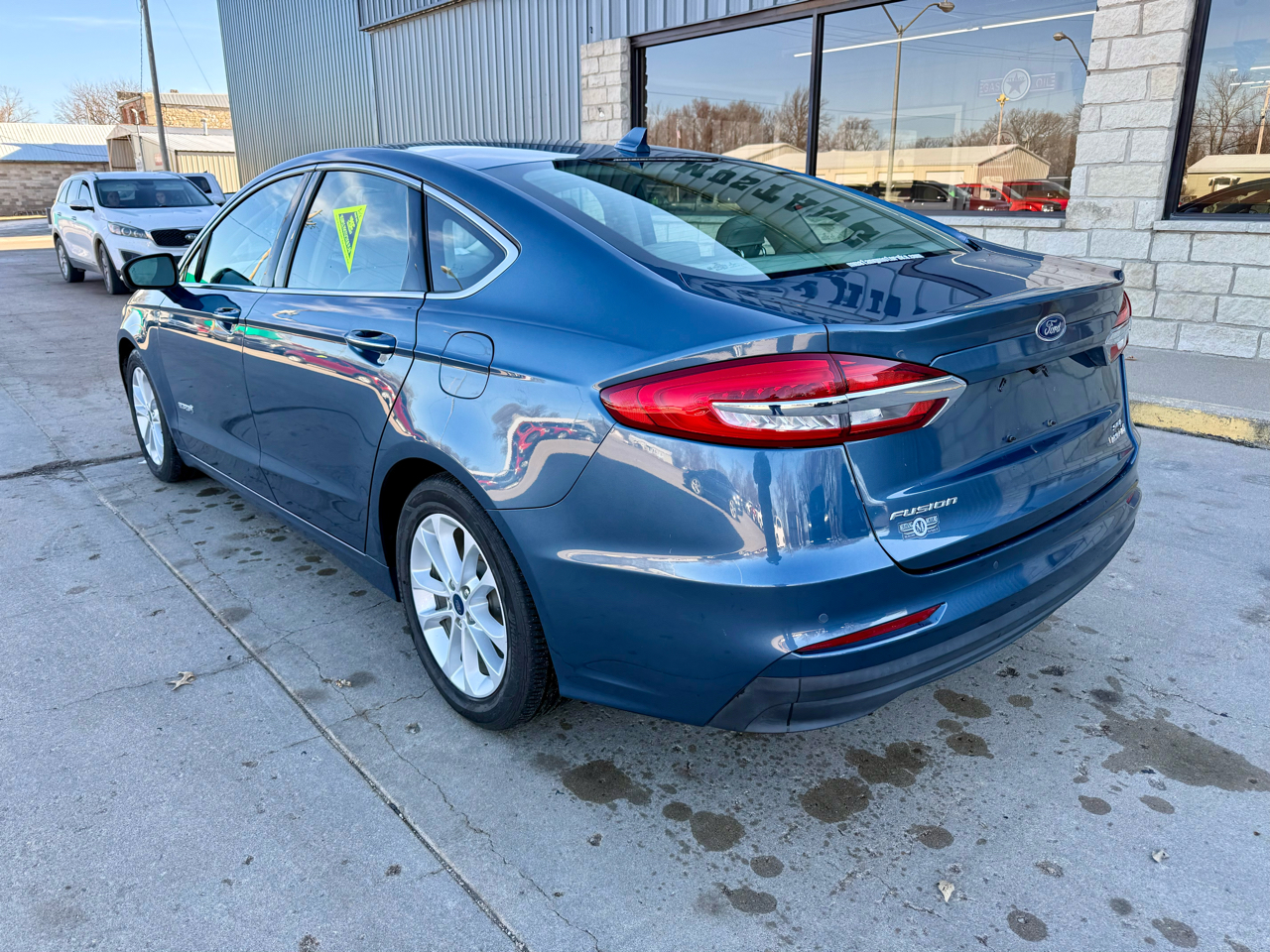 Ford Fusion Hybrid SEL 2019