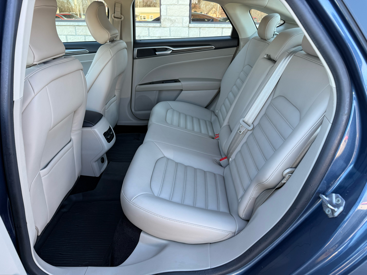 Ford Fusion Hybrid SEL 2019