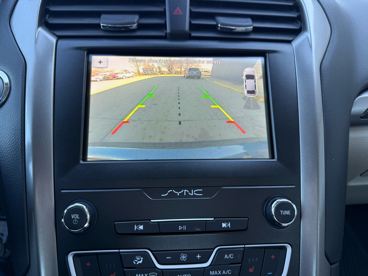 Ford Fusion Hybrid SEL 2019