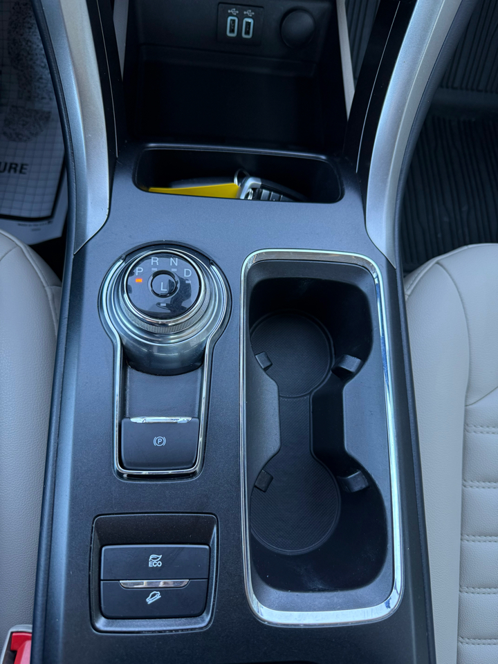 Ford Fusion Hybrid SEL 2019