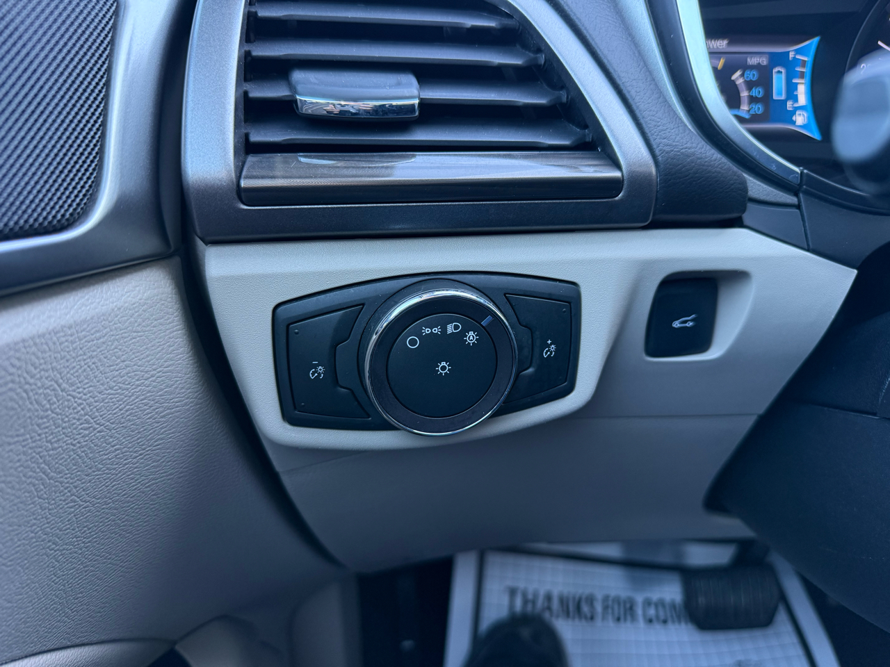 Ford Fusion Hybrid SEL 2019