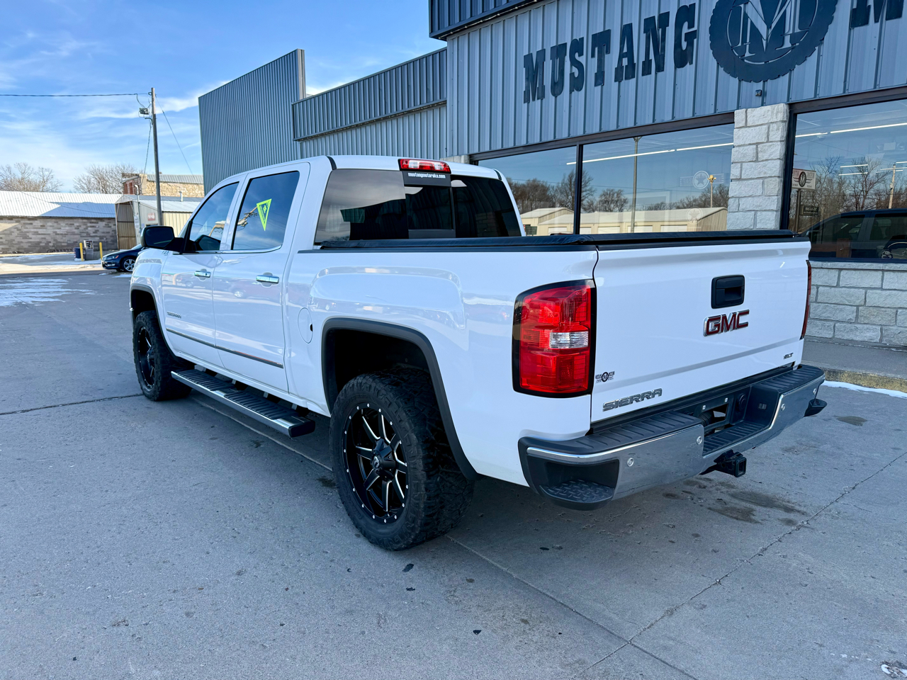 GMC Sierra 1500 SLT Crew Cab 4WD 2015