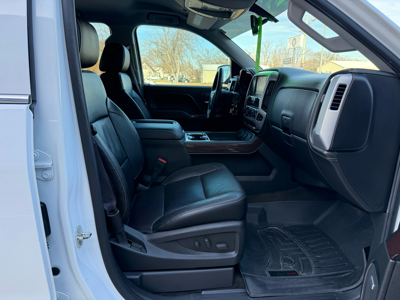 GMC Sierra 1500 SLT Crew Cab 4WD 2015