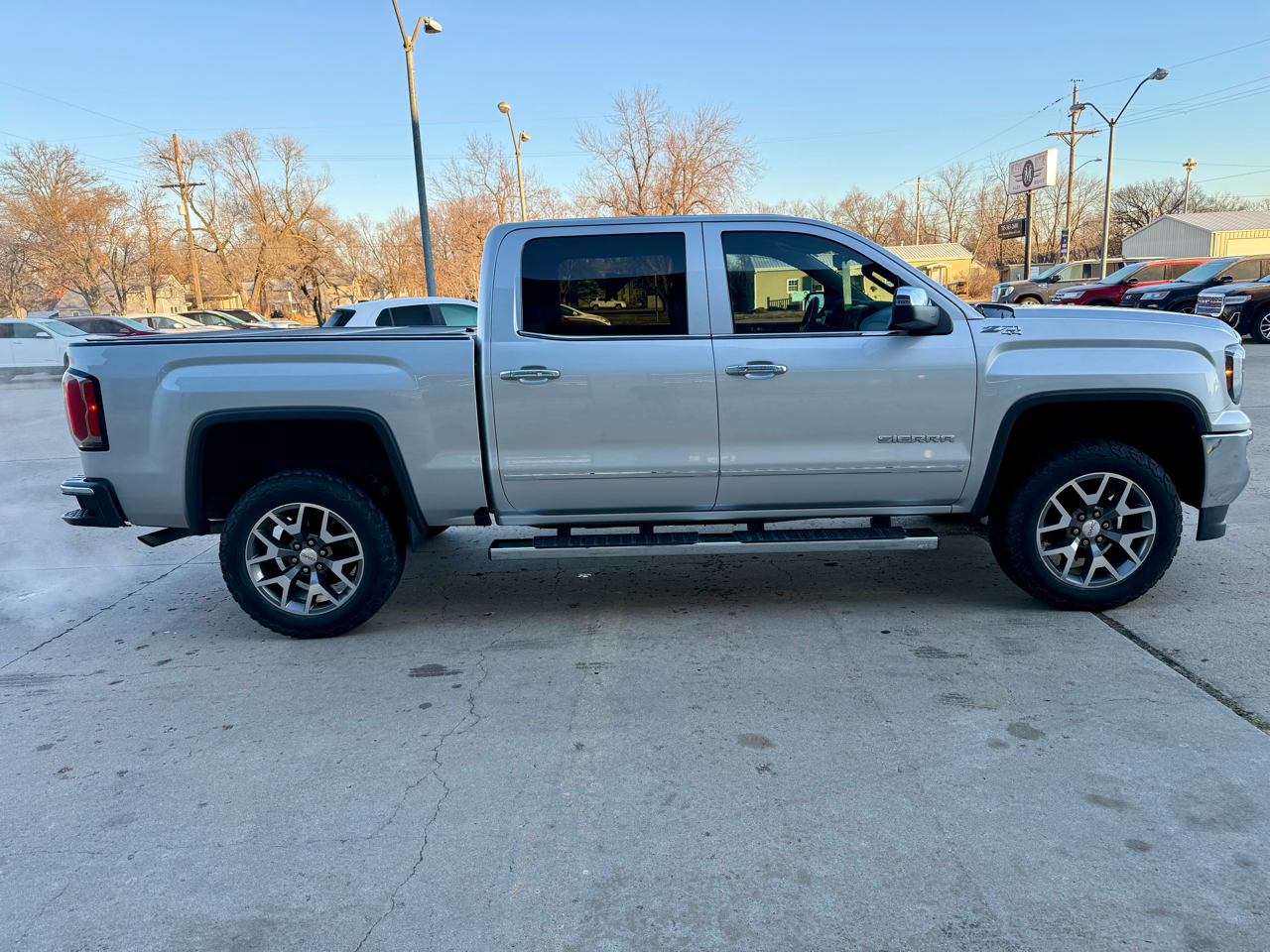 GMC Sierra 1500 SLT Crew Cab 4WD 2017