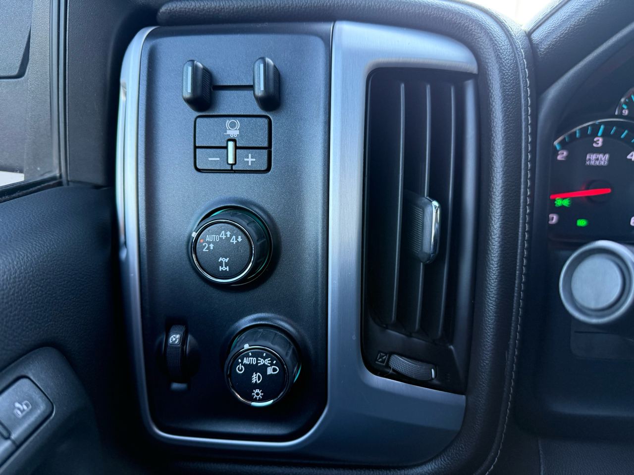 GMC Sierra 1500 SLT Crew Cab 4WD 2017