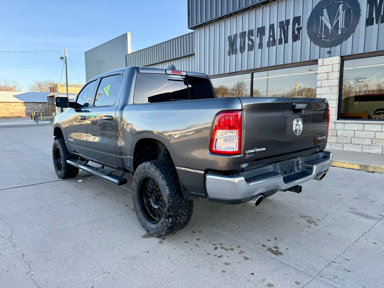 RAM 1500 Big Horn Crew Cab SWB 4WD 2019