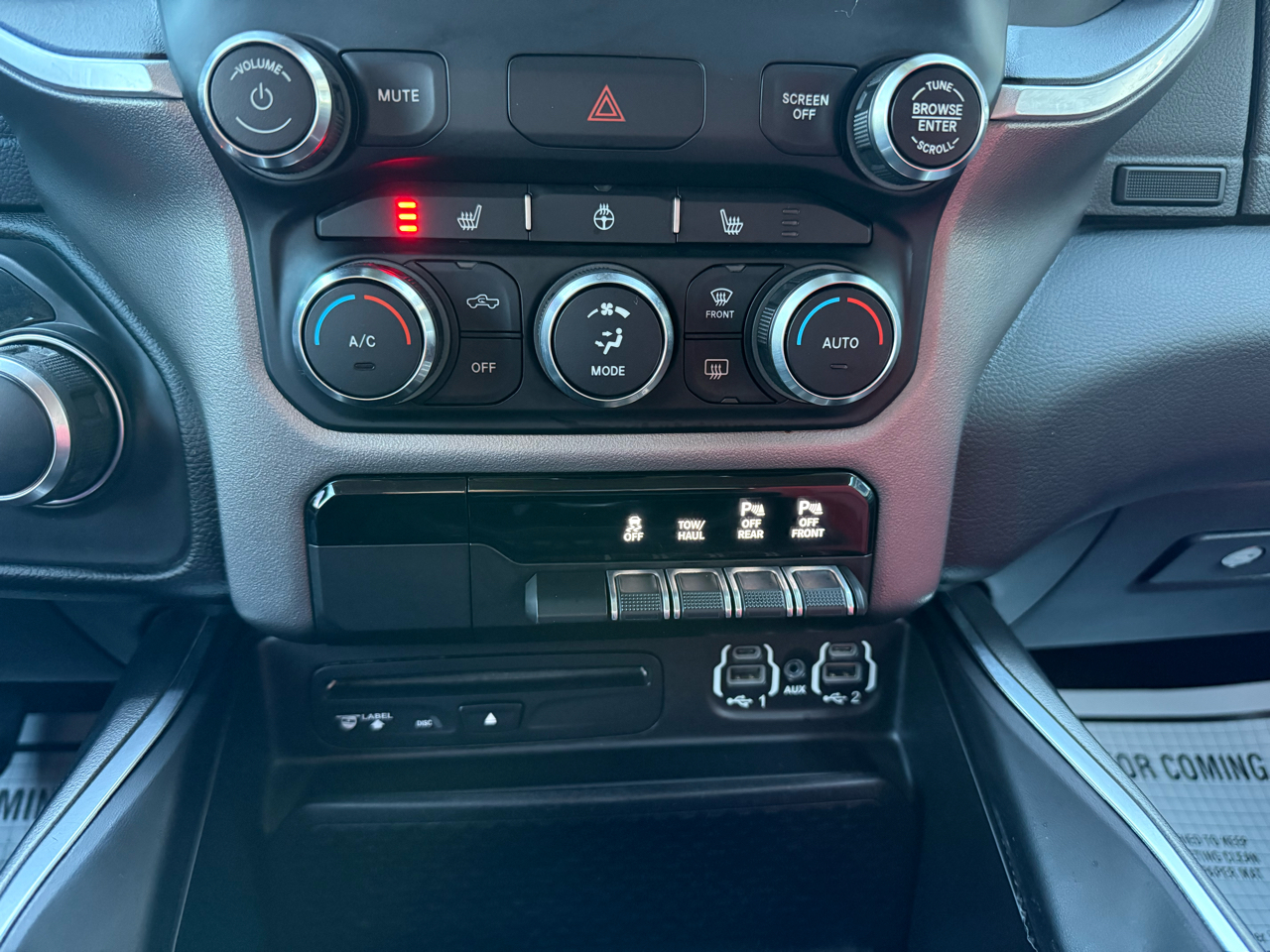 RAM 1500 Big Horn Crew Cab SWB 4WD 2019