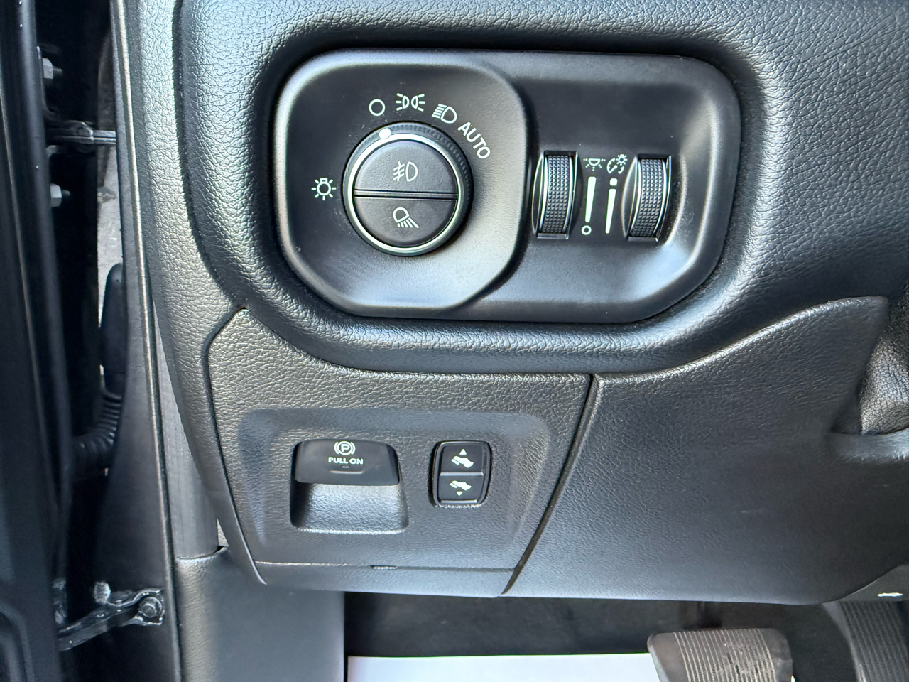 RAM 1500 Big Horn Crew Cab SWB 4WD 2019