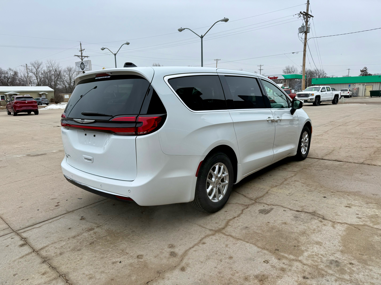Chrysler Pacifica Touring L 2023