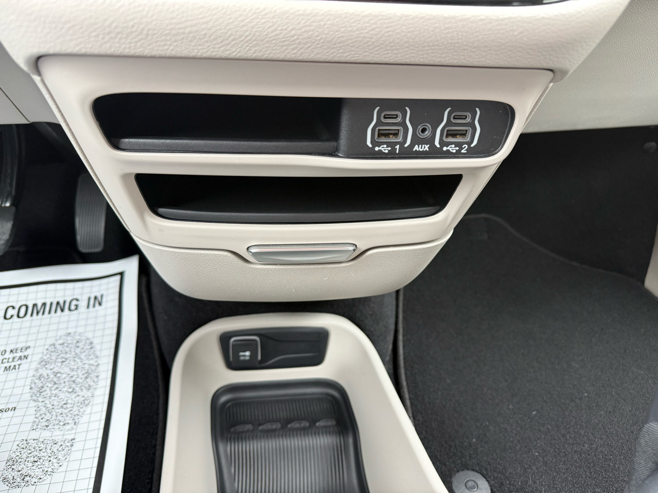 Chrysler Pacifica Touring L 2023