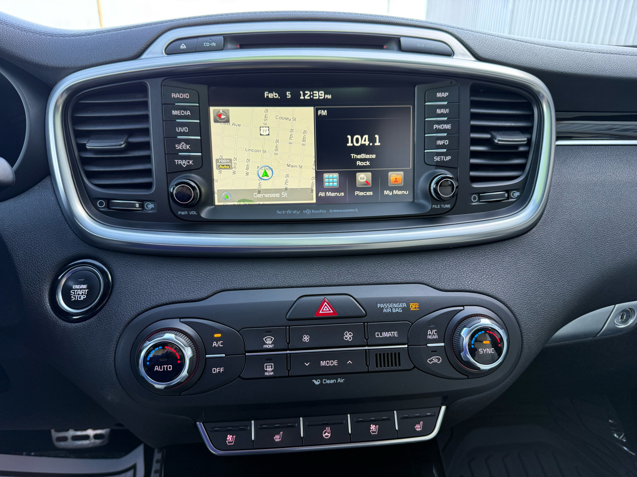 Kia Sorento SXL 4D SUV AWD V6 2016