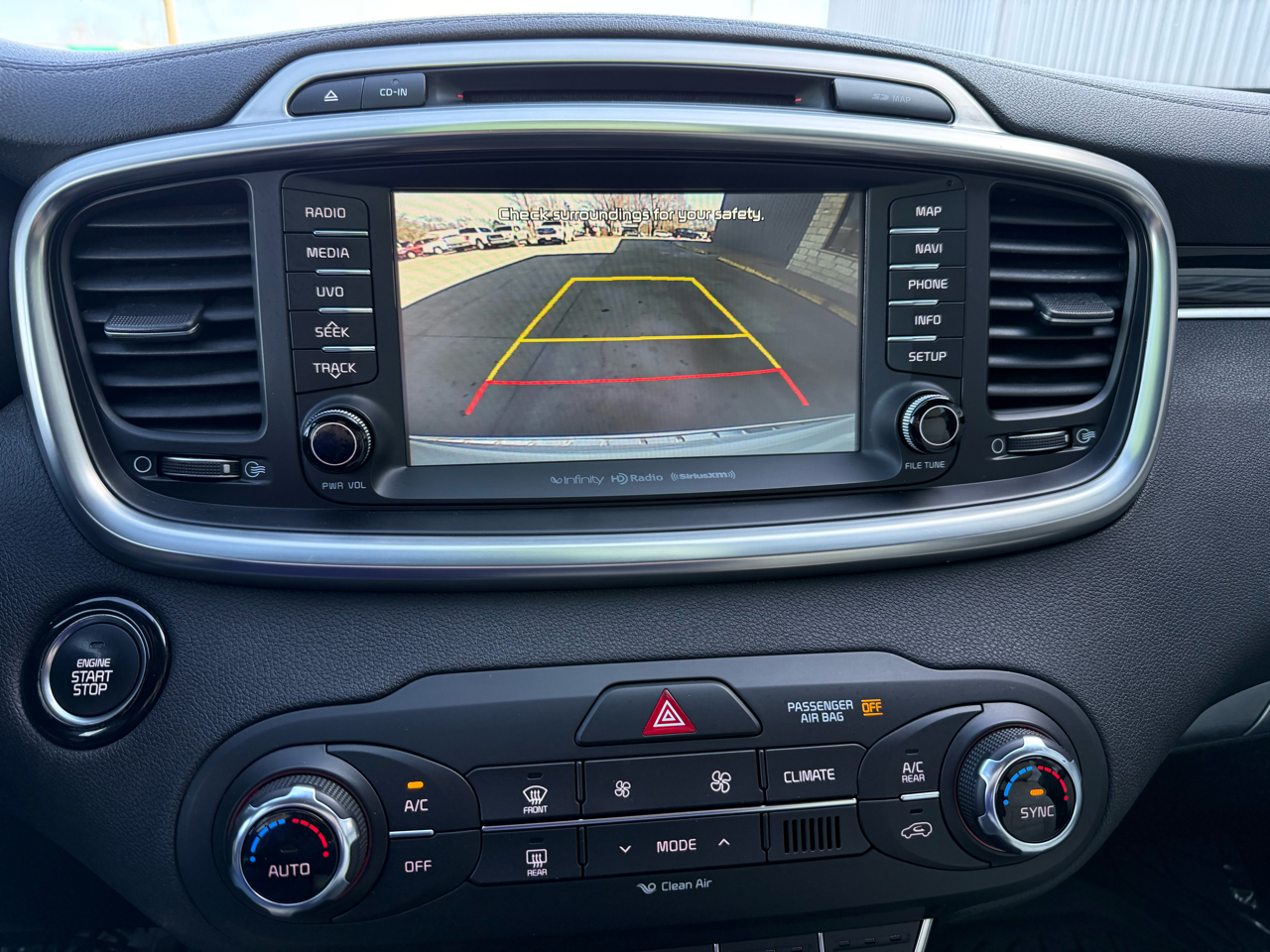 Kia Sorento SXL 4D SUV AWD V6 2016