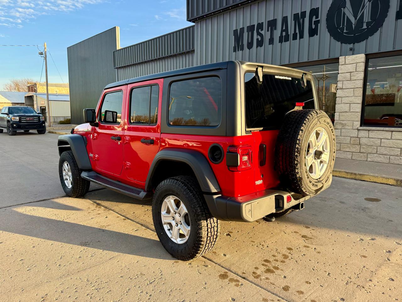Jeep Wrangler Unlimited Sport 2019