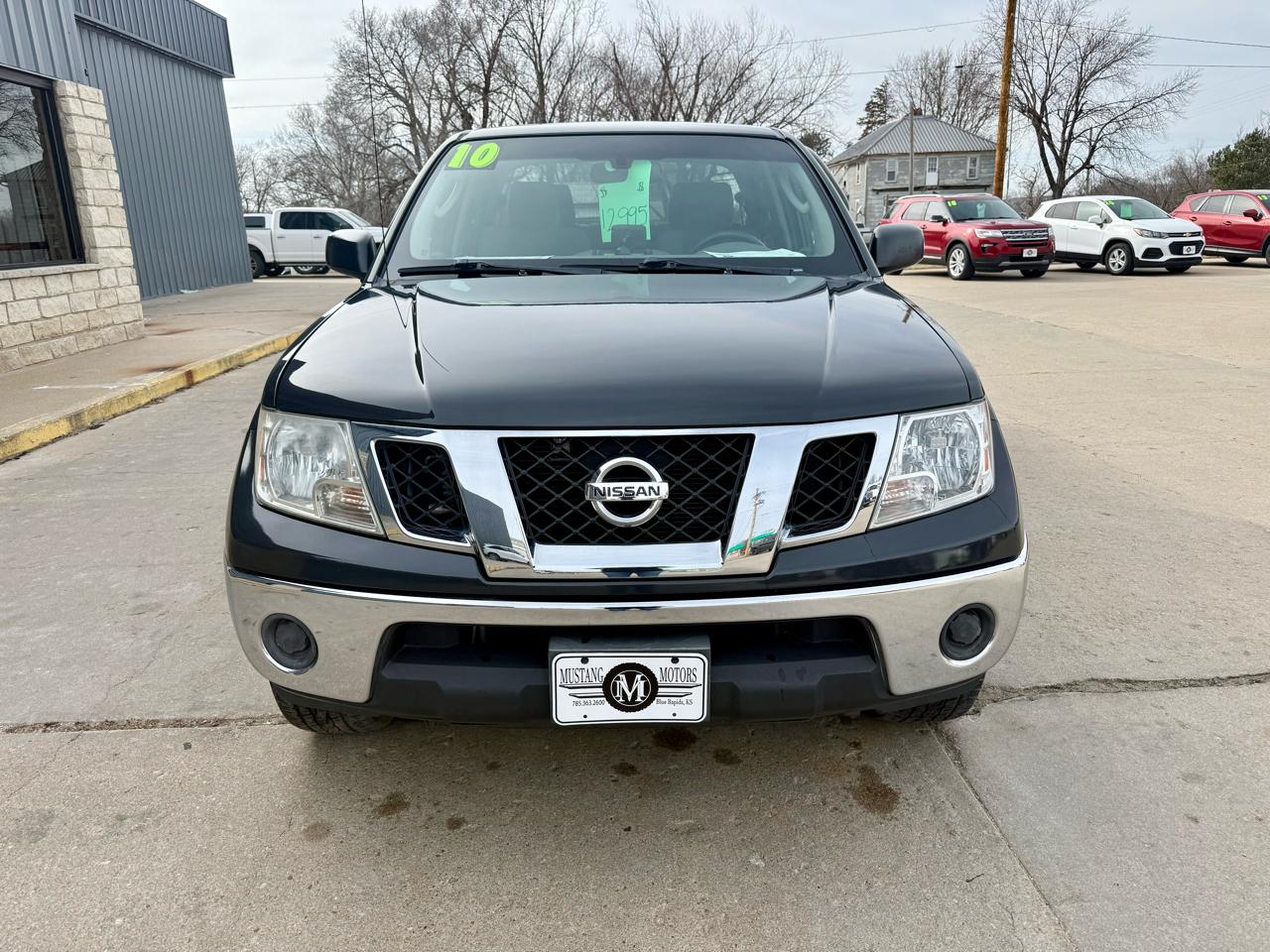Nissan Frontier SE-V6 Crew Cab 4WD 2010