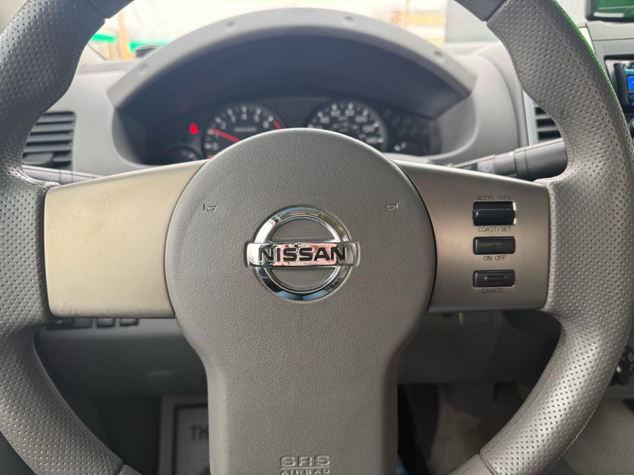 Nissan Frontier SE-V6 Crew Cab 4WD 2010