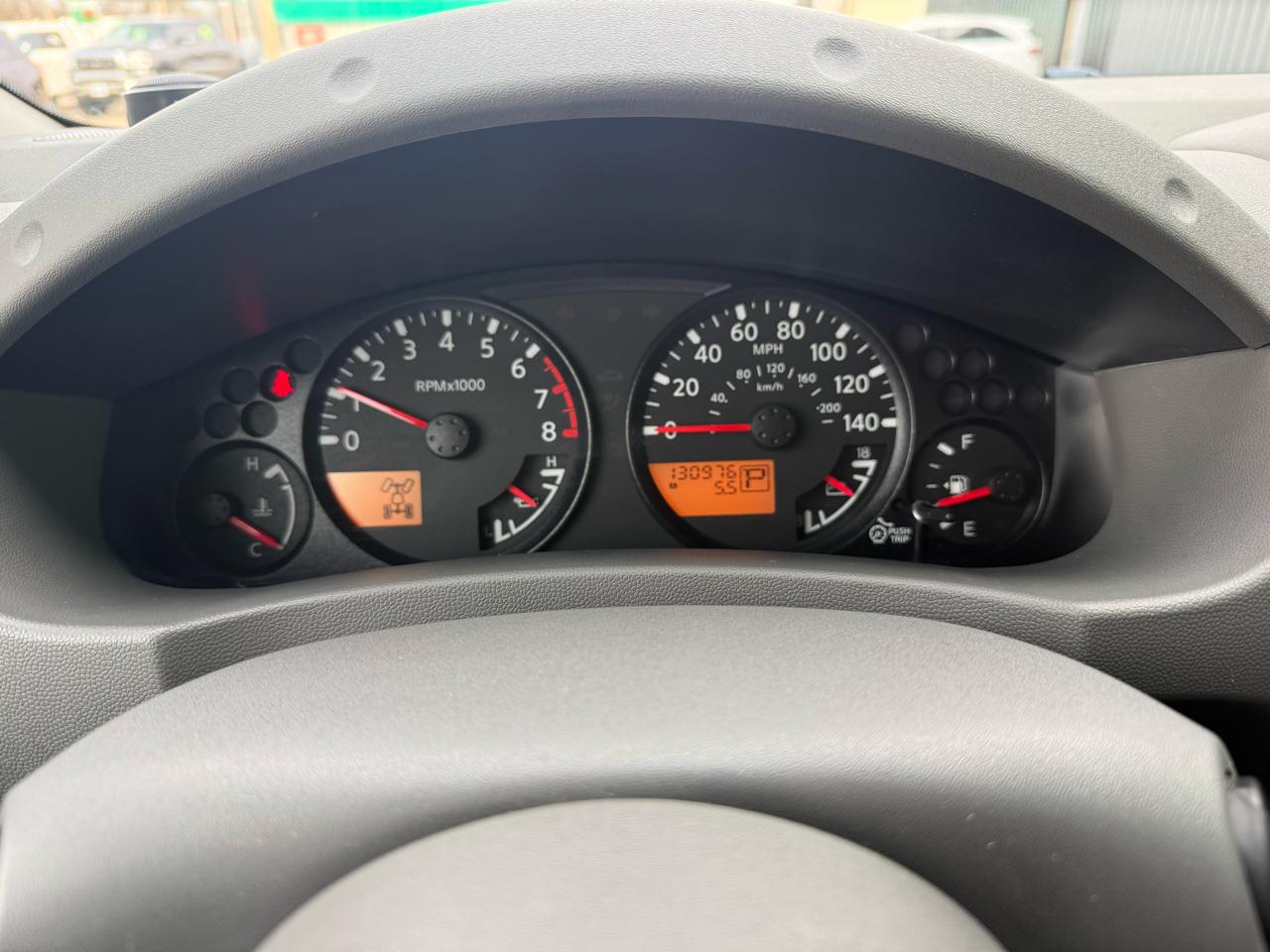 Nissan Frontier SE-V6 Crew Cab 4WD 2010