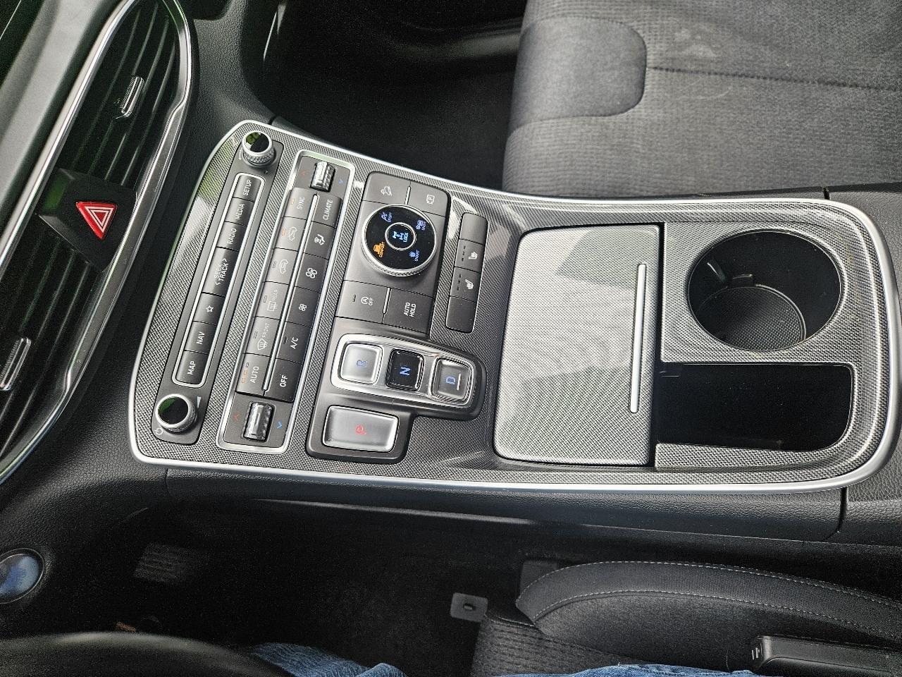 Hyundai Santa Fe SEL AWD 2023