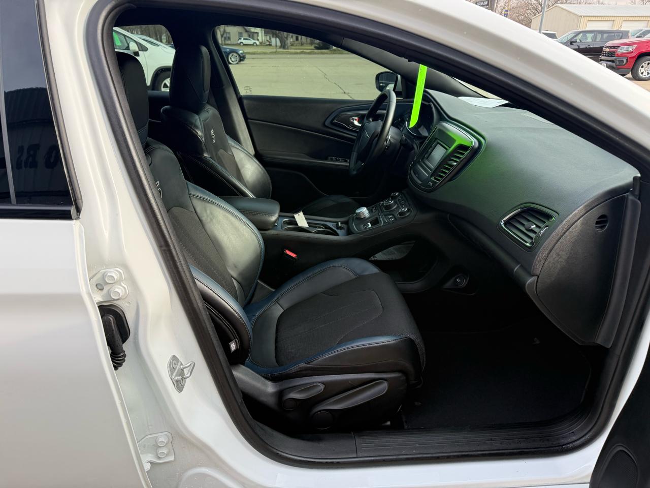 Chrysler 200 S AWD 2015