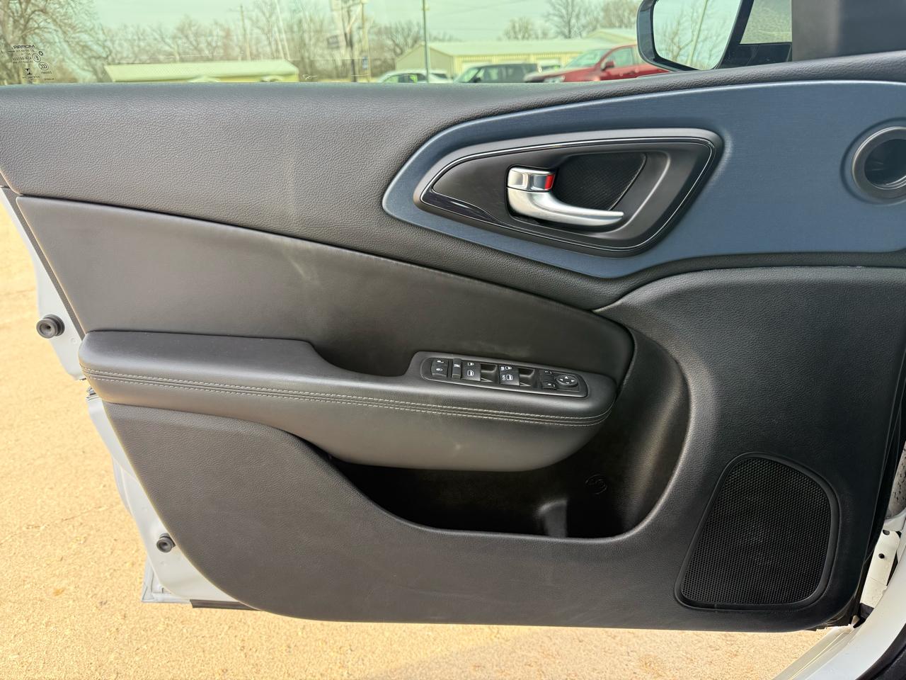 Chrysler 200 S AWD 2015