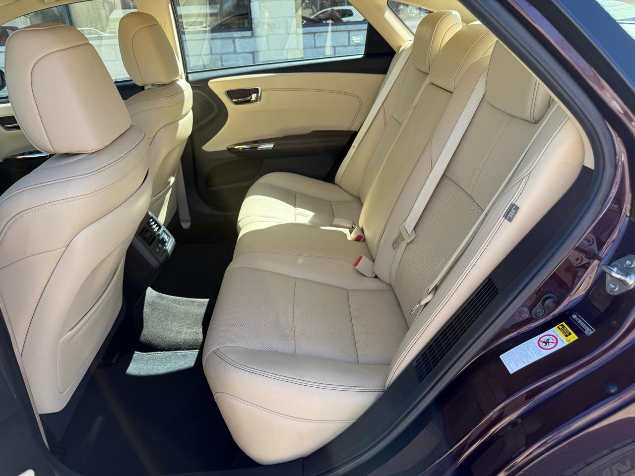 Toyota Avalon Hybrid Limited 2014