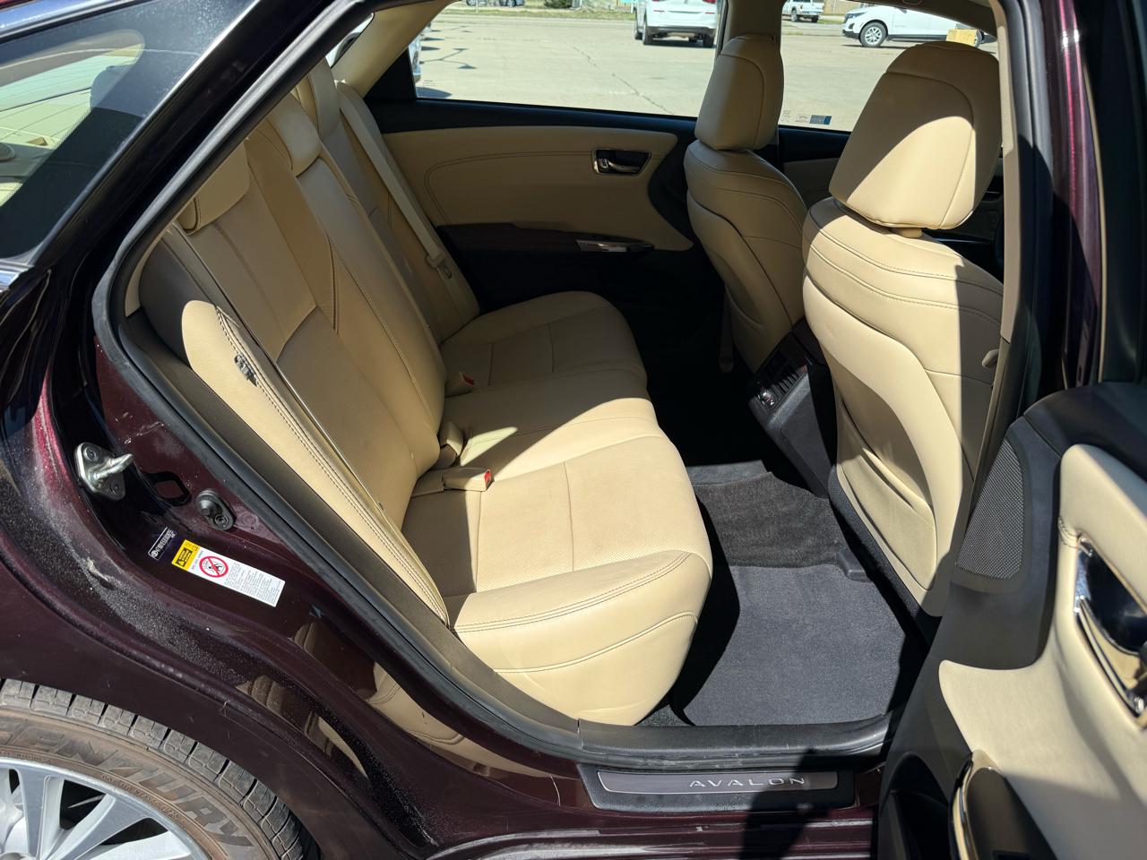 Toyota Avalon Hybrid Limited 2014