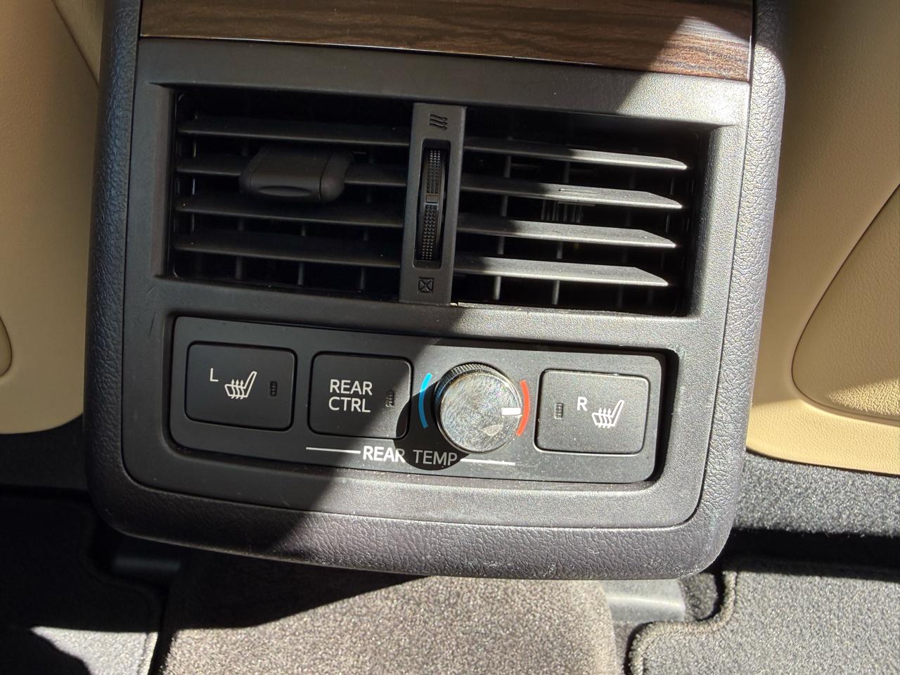 Toyota Avalon Hybrid Limited 2014