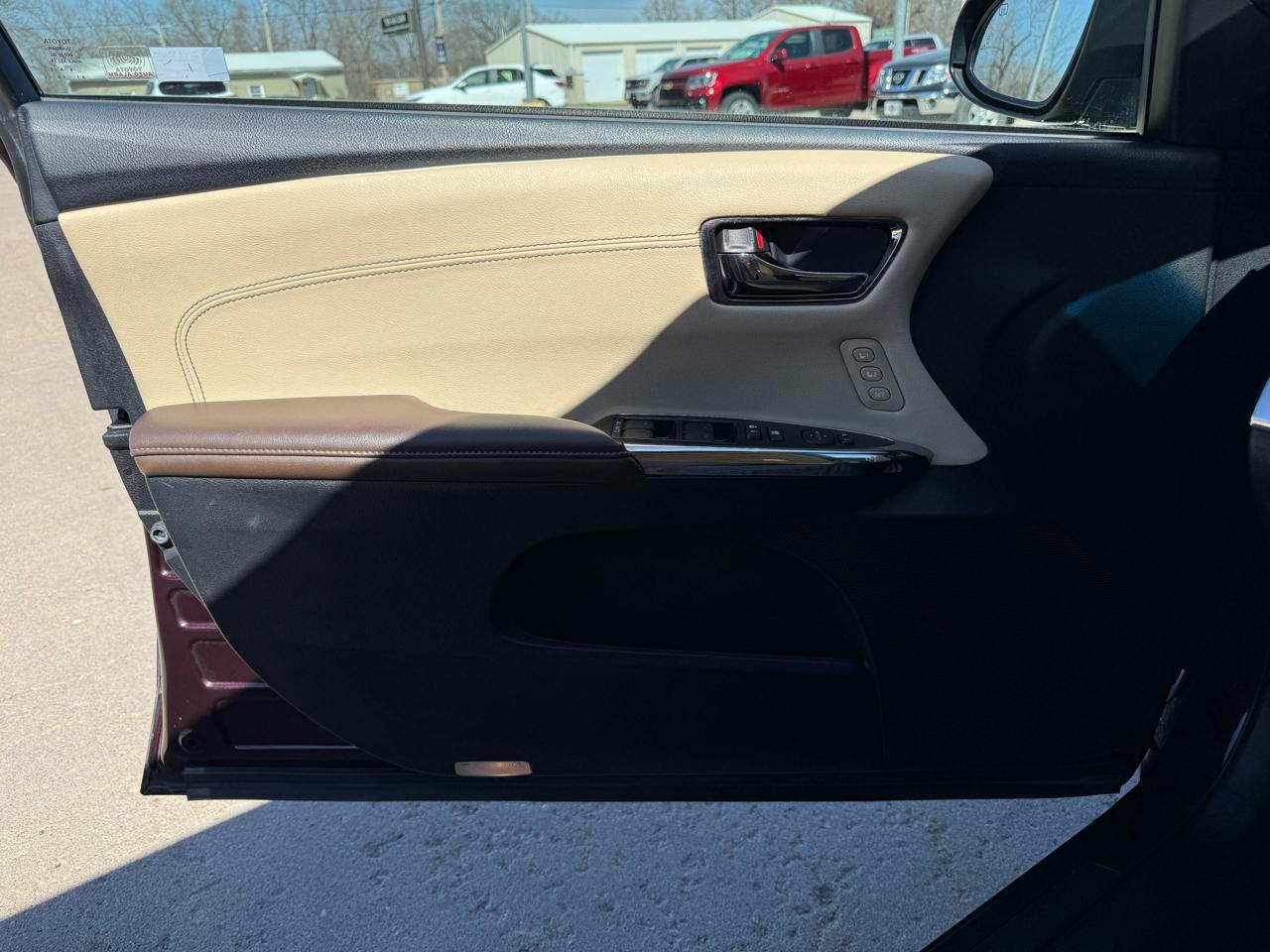 Toyota Avalon Hybrid Limited 2014