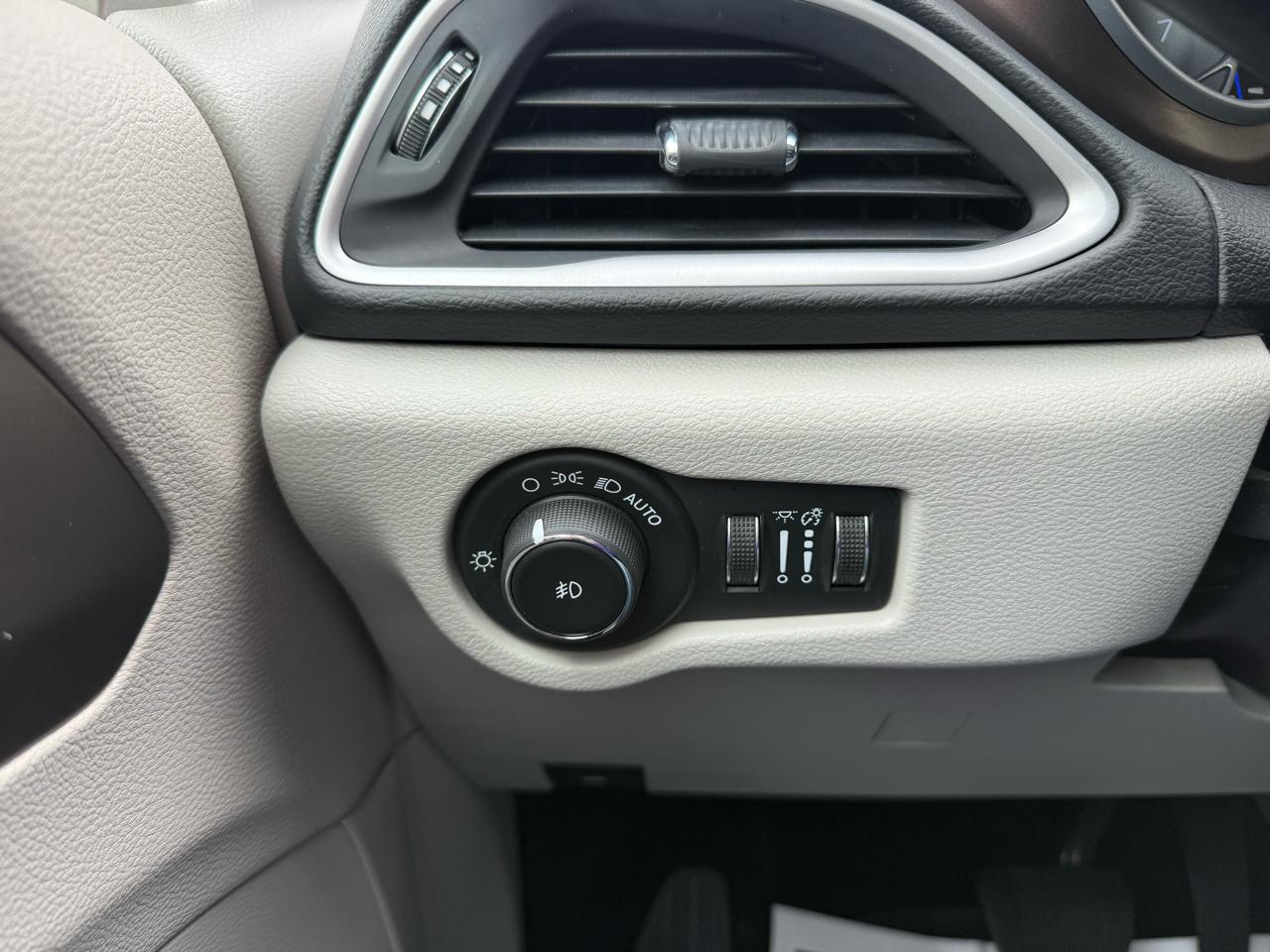 Chrysler Pacifica Touring-L 2019