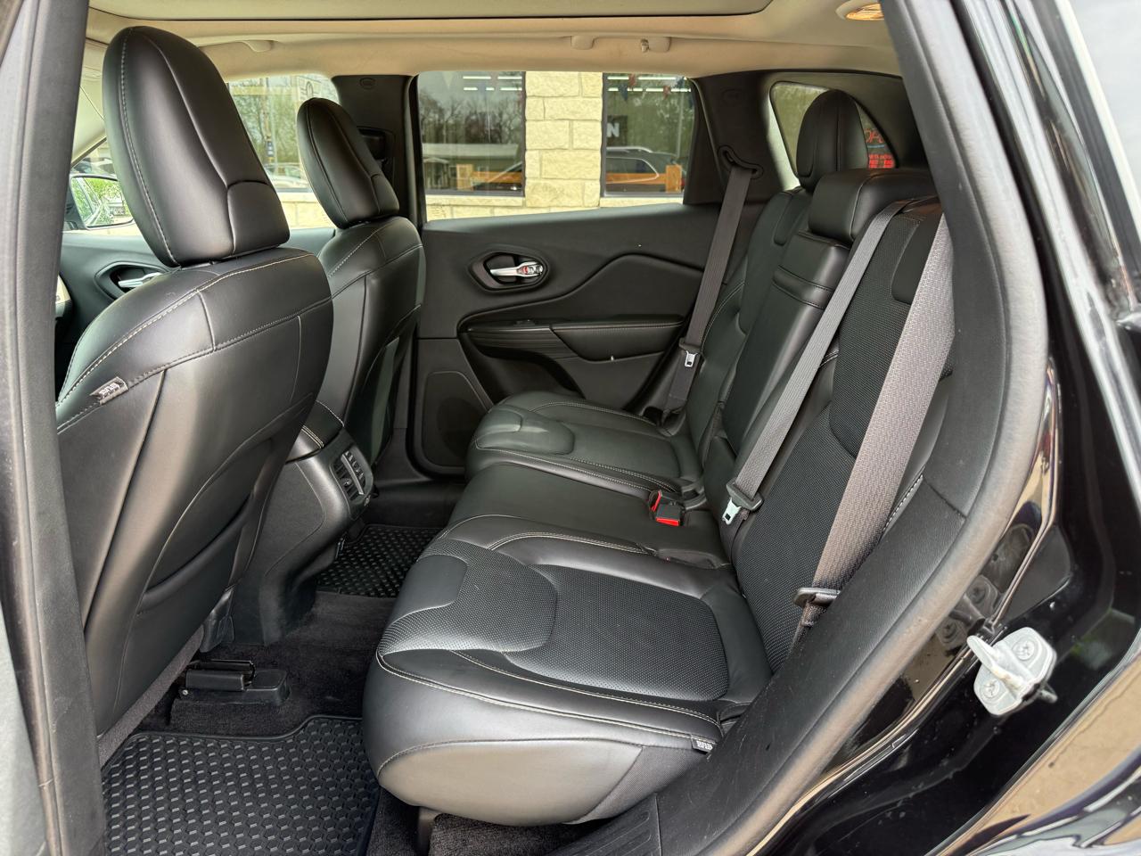 Jeep Cherokee Limited 4WD 2015