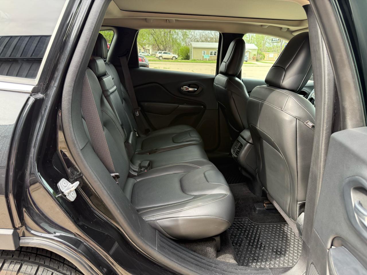 Jeep Cherokee Limited 4WD 2015