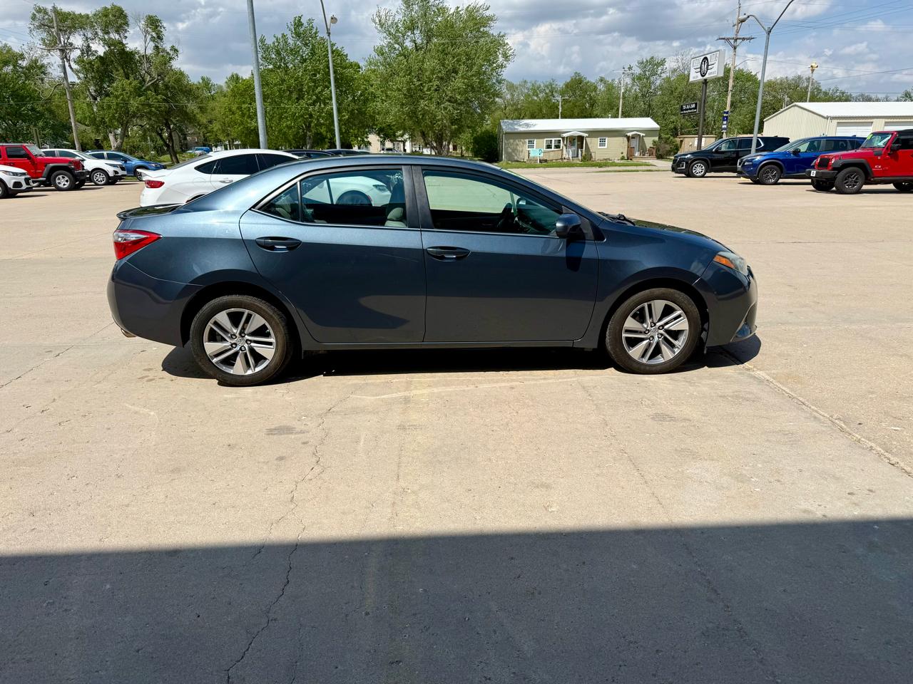 Toyota Corolla LE Eco CVT 2015