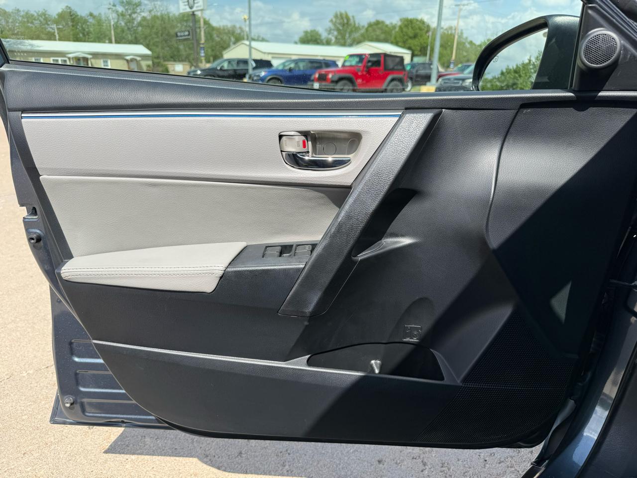 Toyota Corolla LE Eco CVT 2015