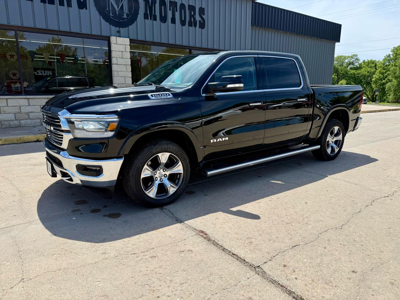 RAM 1500 Laramie Crew Cab SWB 4WD 2019