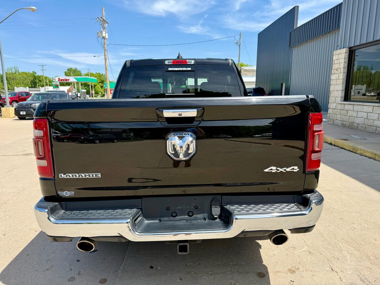 RAM 1500 Laramie Crew Cab SWB 4WD 2019