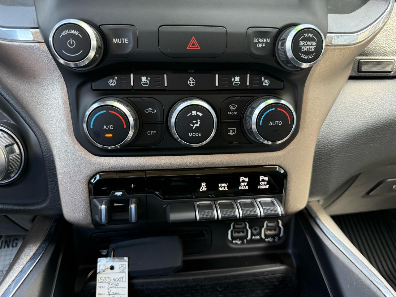 RAM 1500 Laramie Crew Cab SWB 4WD 2019