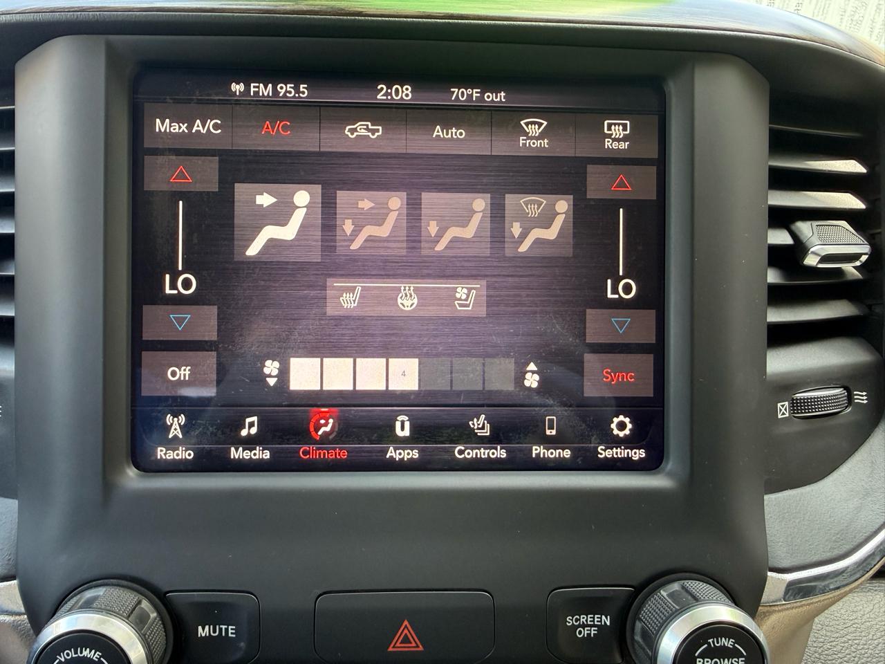 RAM 1500 Laramie Crew Cab SWB 4WD 2019