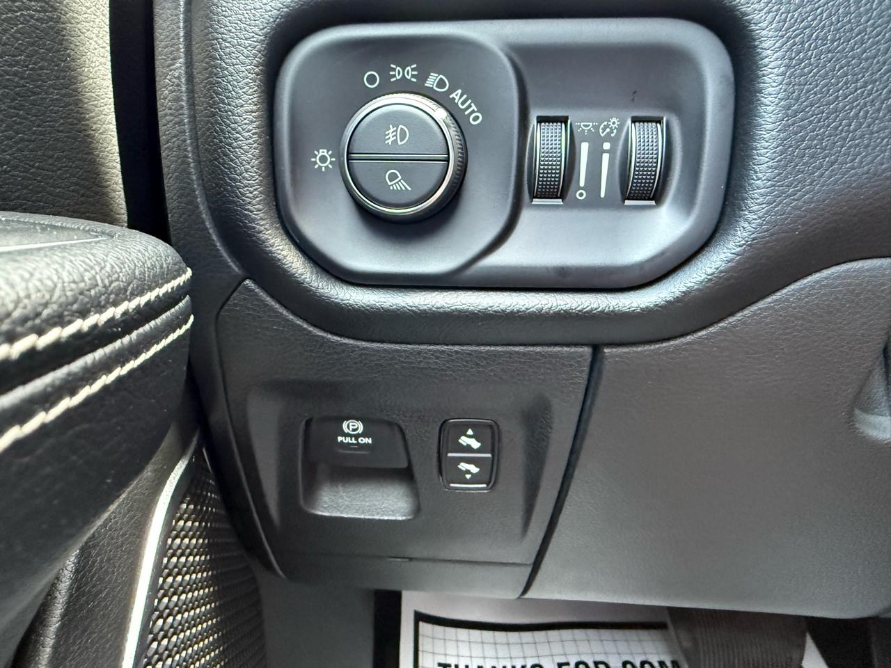 RAM 1500 Laramie Crew Cab SWB 4WD 2019