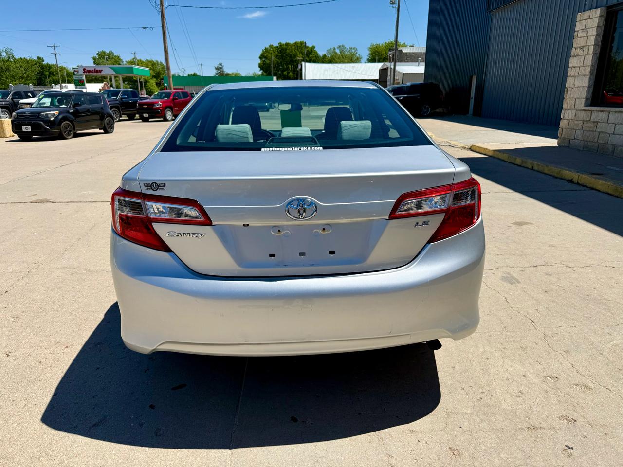 Toyota Camry 4dr Sedan LE 2014