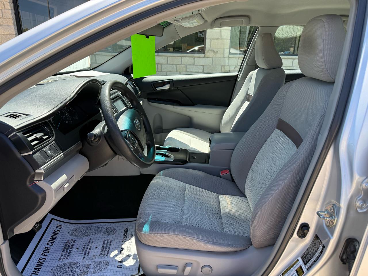 Toyota Camry 4dr Sedan LE 2014