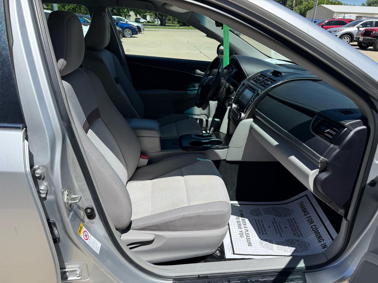 Toyota Camry 4dr Sedan LE 2014